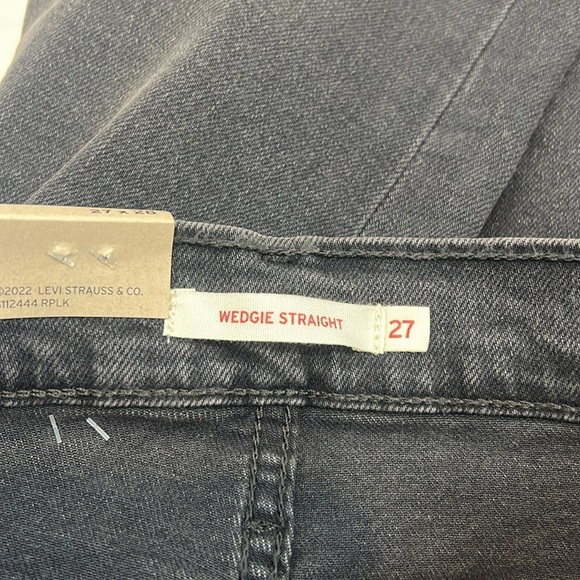 Levi's Black Wedgie Straight Jeans Classic Style size 27x28. NWT! - Picture 13 of 15